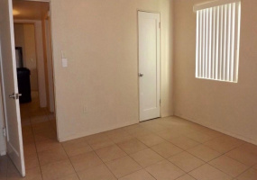 2233 N Columbus Blvd Unit 1, Tucson, Arizona 85712, 1 Bedroom Bedrooms, ,1 BathroomBathrooms,Duplex,For Rent,N Columbus Blvd Unit 1,1870