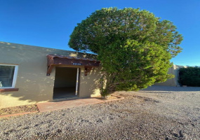 2235 Columbus Blvd, Tucson, Arizona 85712, 1 Bedroom Bedrooms, ,1 BathroomBathrooms,Duplex,For Rent,Columbus ,2068