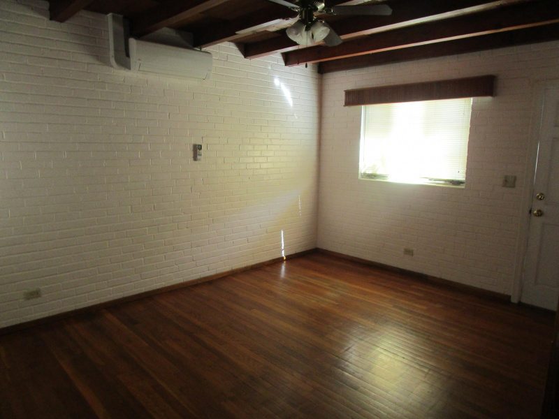 1440 E 9th St, Tucson, Arizona 85719, 1 Bedroom Bedrooms, ,1 BathroomBathrooms,Tri-Plex,For Rent,E 9th St,2155