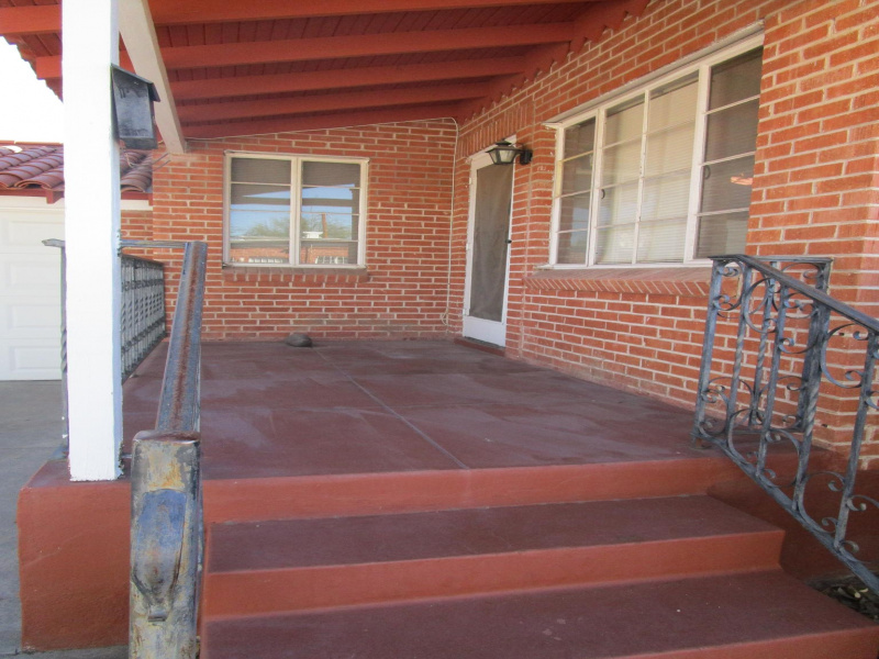 1440 E 9th St, Tucson, Arizona 85719, 1 Bedroom Bedrooms, ,1 BathroomBathrooms,Tri-Plex,For Rent,E 9th St,2155