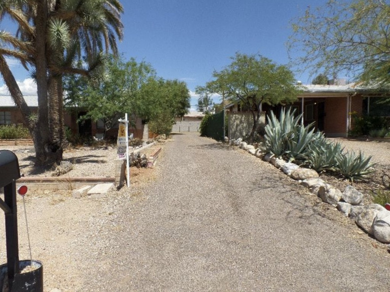 2752 Warren Avenue, Tucson, Arizona 85719, 4 Bedrooms Bedrooms, ,2 BathroomsBathrooms,Home,For Rent,Warren,2297