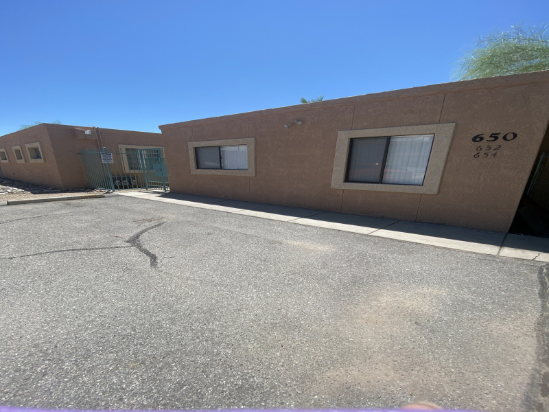 654 E Drachman St, Tucson, Arizona 85705, 2 Bedrooms Bedrooms, ,1 BathroomBathrooms,Townhouse,For Rent,E Drachman St,2379