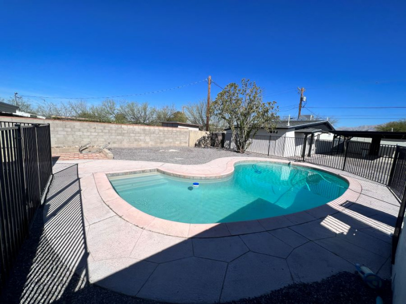 4908 E 4th St, Tucson, Arizona 85711, 4 Bedrooms Bedrooms, ,2 BathroomsBathrooms,Duplex,For Sale,E 4th St,2742