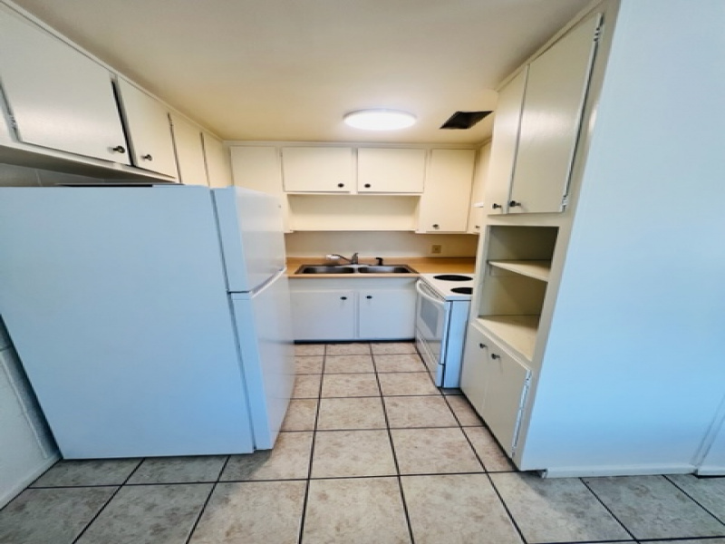 4532 E Fairmount St Unit B, Tucson, Arizona 85712, 1 Bedroom Bedrooms, ,1 BathroomBathrooms,Tri-Plex,For Rent,E Fairmount St Unit B,2767