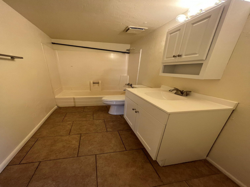 2517 N Geronimo C, Tucson, Arizona 85705, 2 Bedrooms Bedrooms, ,1 BathroomBathrooms,Townhouse,For Rent,N Geronimo C,2798