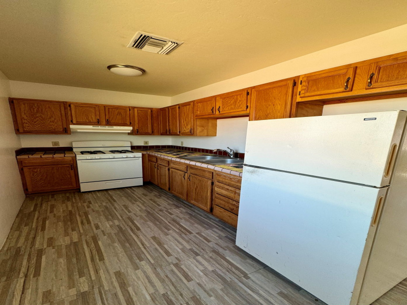 1355 N Columbus Blvd B, Tucson, Arizona 85712, 2 Bedrooms Bedrooms, ,1 BathroomBathrooms,Townhouse,For Rent,N Columbus Blvd B,2844