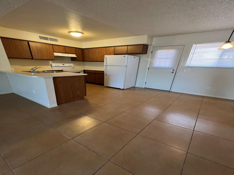 1721 E Glenn St C, Tucson, Arizona 85719, 2 Bedrooms Bedrooms, ,1 BathroomBathrooms,Townhouse,For Rent,E Glenn St C,2846