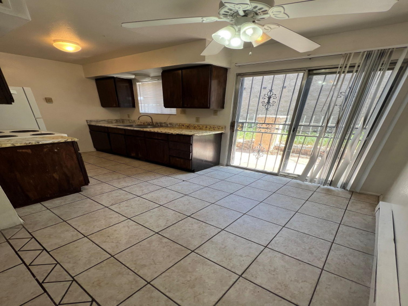 107 W Rillito St #101, Tucson, Arizona 85705, 2 Bedrooms Bedrooms, ,1 BathroomBathrooms,Apartment,For Rent,W Rillito St #101,2861