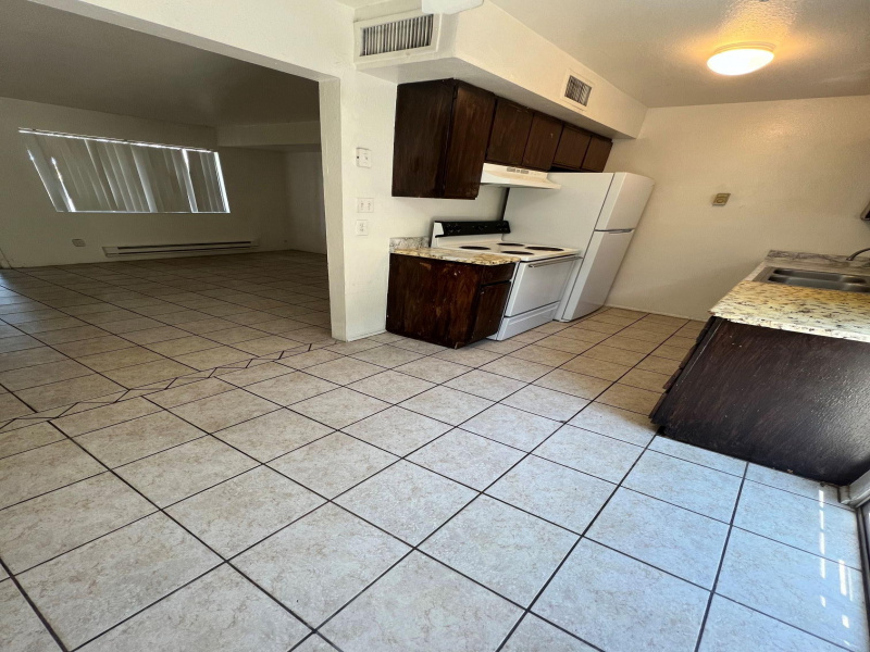 107 W Rillito St #101, Tucson, Arizona 85705, 2 Bedrooms Bedrooms, ,1 BathroomBathrooms,Apartment,For Rent,W Rillito St #101,2861