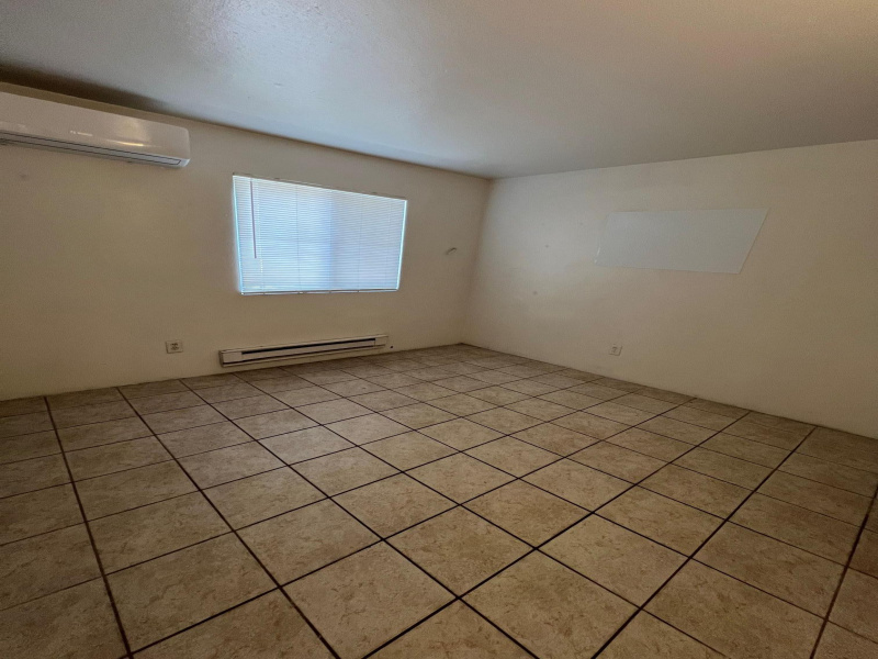 107 W Rillito St #101, Tucson, Arizona 85705, 2 Bedrooms Bedrooms, ,1 BathroomBathrooms,Apartment,For Rent,W Rillito St #101,2861