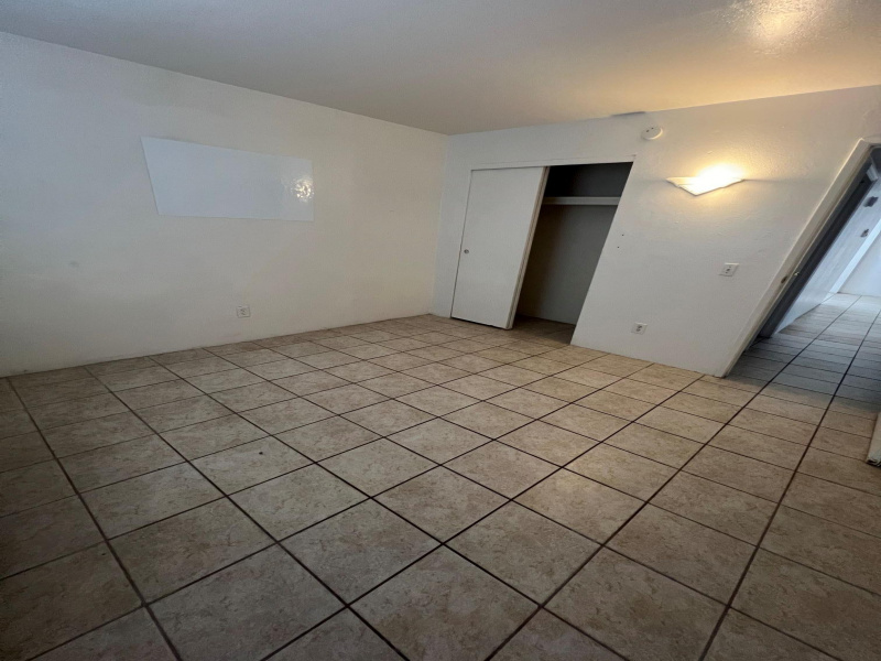 107 W Rillito St #101, Tucson, Arizona 85705, 2 Bedrooms Bedrooms, ,1 BathroomBathrooms,Apartment,For Rent,W Rillito St #101,2861