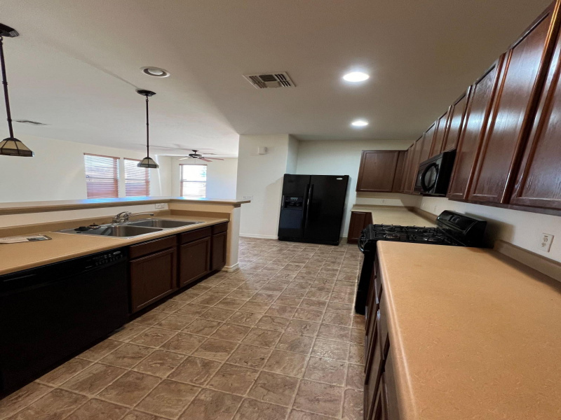 94 W Paseo Celestial, Sahuarita, Arizona 85629, 3 Bedrooms Bedrooms, ,2 BathroomsBathrooms,Home,For Rent,W Paseo Celestial,2864