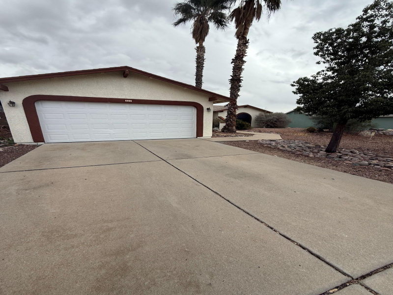 6850 N De Chelly Loop, Tucson, Arizona 85741, 3 Bedrooms Bedrooms, ,2 BathroomsBathrooms,Home,For Rent,N De Chelly Loop,2882