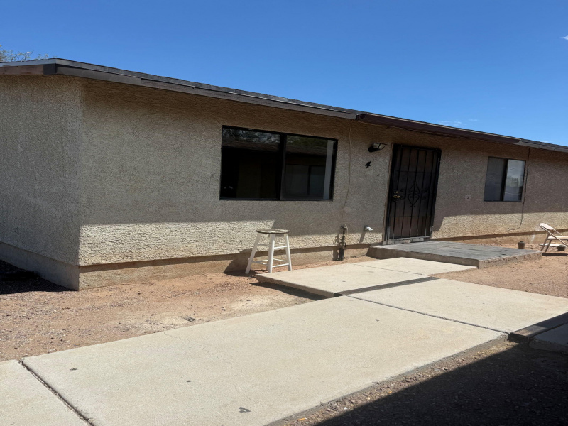 426 E Mohave Rd #4, Tucson, Arizona 85705, 3 Bedrooms Bedrooms, ,1 BathroomBathrooms,Home,For Rent,E Mohave Rd #4,2884