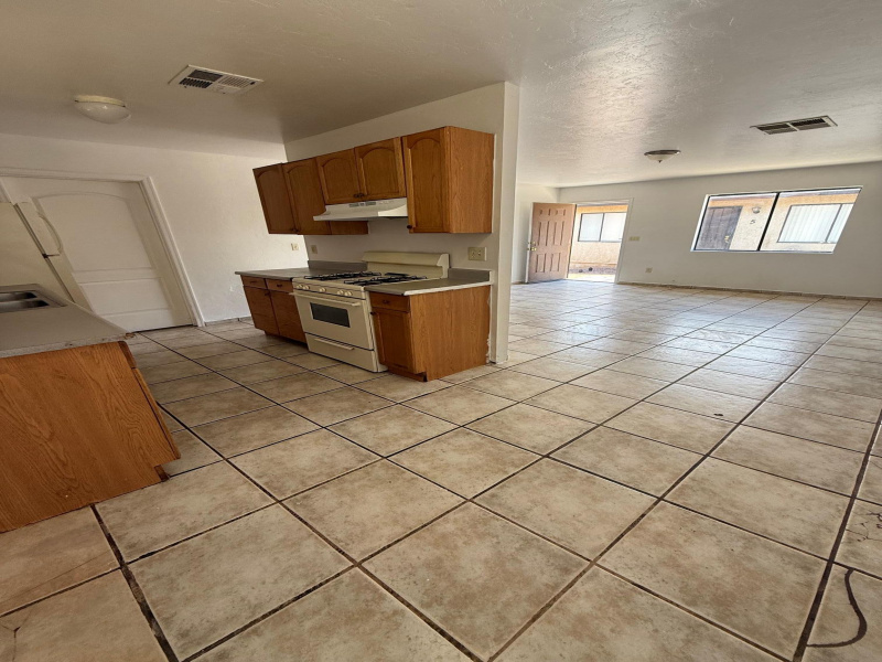 426 E Mohave Rd #4, Tucson, Arizona 85705, 3 Bedrooms Bedrooms, ,1 BathroomBathrooms,Home,For Rent,E Mohave Rd #4,2884
