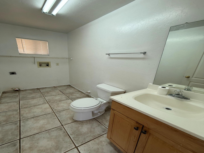 426 E Mohave Rd #4, Tucson, Arizona 85705, 3 Bedrooms Bedrooms, ,1 BathroomBathrooms,Home,For Rent,E Mohave Rd #4,2884