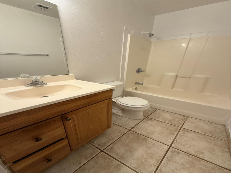 426 E Mohave Rd #4, Tucson, Arizona 85705, 3 Bedrooms Bedrooms, ,1 BathroomBathrooms,Home,For Rent,E Mohave Rd #4,2884