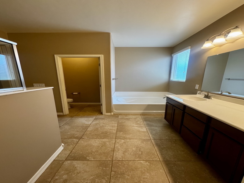 8464 N Mountain Stone Pine Way, Arizona 85743, 3 Bedrooms Bedrooms, ,2 BathroomsBathrooms,Home,For Rent,8464 N Mountain Stone Pine Way,2887