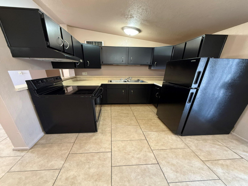 4522 E Pima St, Tucson, Arizona 85712, 2 Bedrooms Bedrooms, ,2 BathroomsBathrooms,Apartment,For Rent,E Pima St,1026