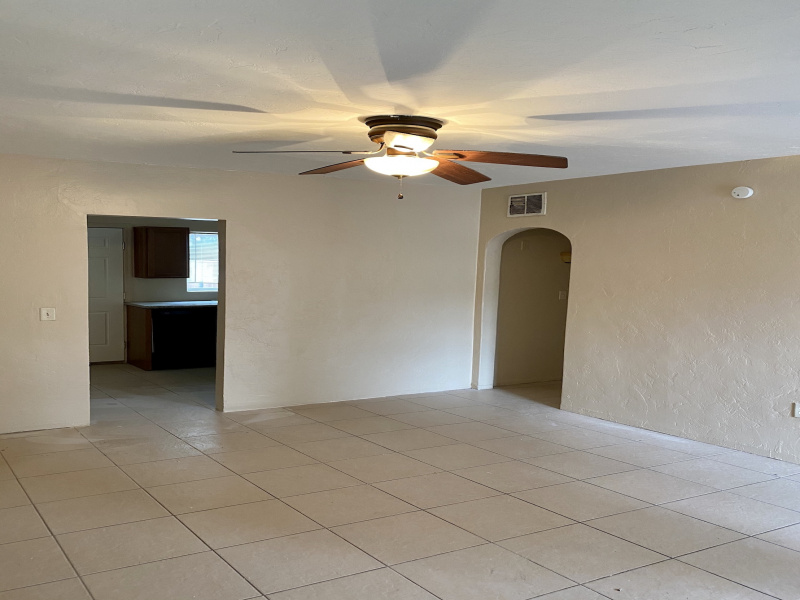 2233 Columbus Boulevard, Tucson, Arizona 85712, 1 Bedroom Bedrooms, ,1 BathroomBathrooms,Duplex,For Rent,Columbus,1664