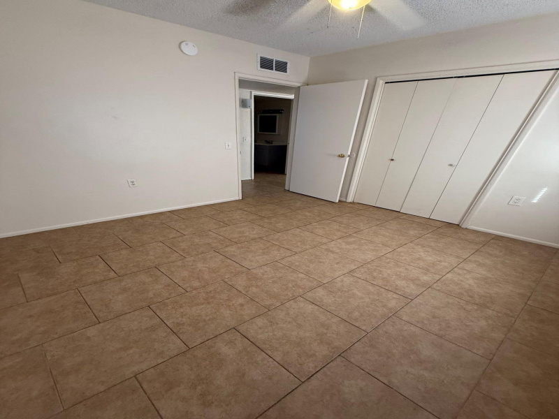 2519 N Geronimo Avenue, Tucson, Arizona 85705, 2 Bedrooms Bedrooms, ,1 BathroomBathrooms,Tri-Plex,For Rent,Unit B,N Geronimo,1683