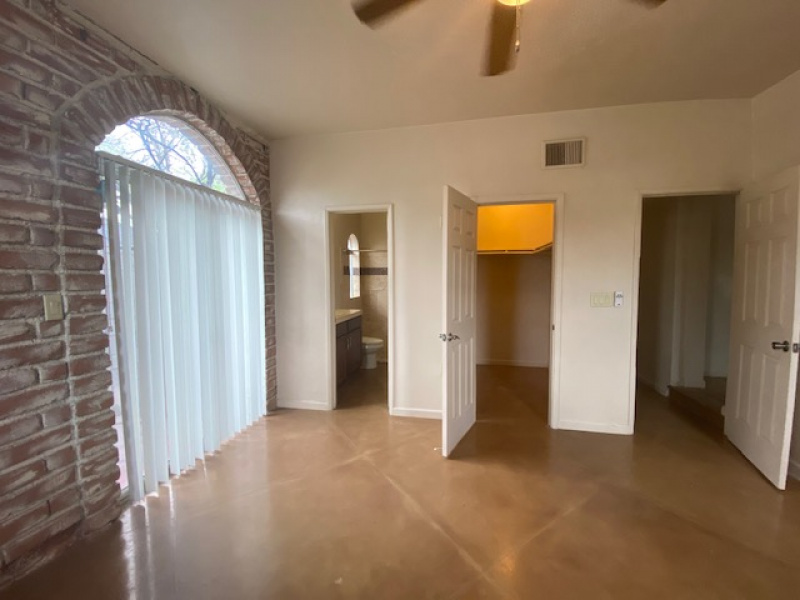 2004 E 8th St, Tucson, Arizona 85719, 5 Bedrooms Bedrooms, ,4 BathroomsBathrooms,Home,For Rent,E 8th St,1685