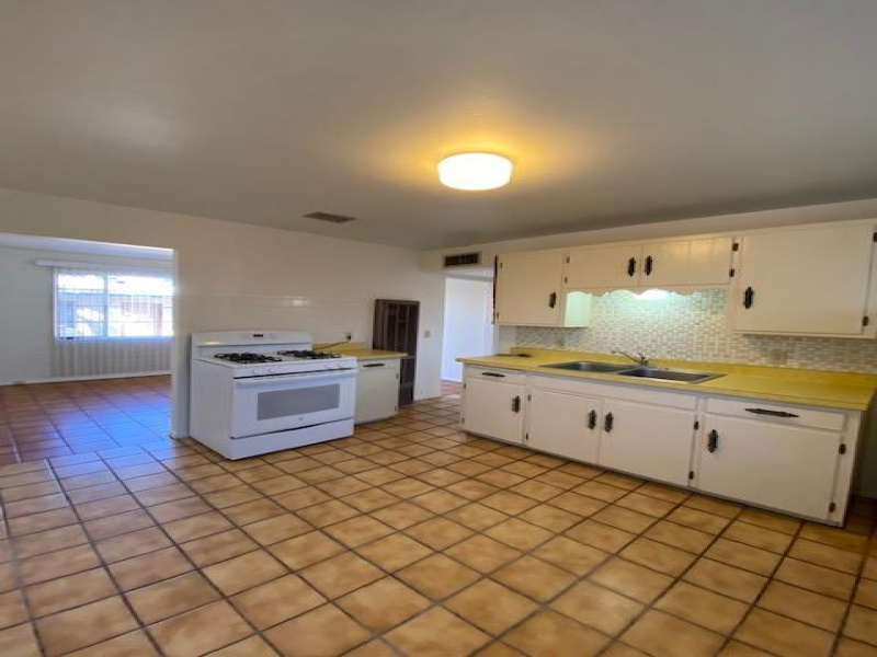 2545 N Park Ave Unit 1, Tucson, Arizona 85719, 2 Bedrooms Bedrooms, ,1 BathroomBathrooms,Tri-Plex,For Rent,N Park Ave Unit 1,1689