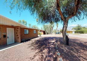 2545 N Euclid Ave, Tucson, Arizona 85719, 3 Bedrooms Bedrooms, ,2 BathroomsBathrooms,Home,For Rent,N Euclid Ave,1692